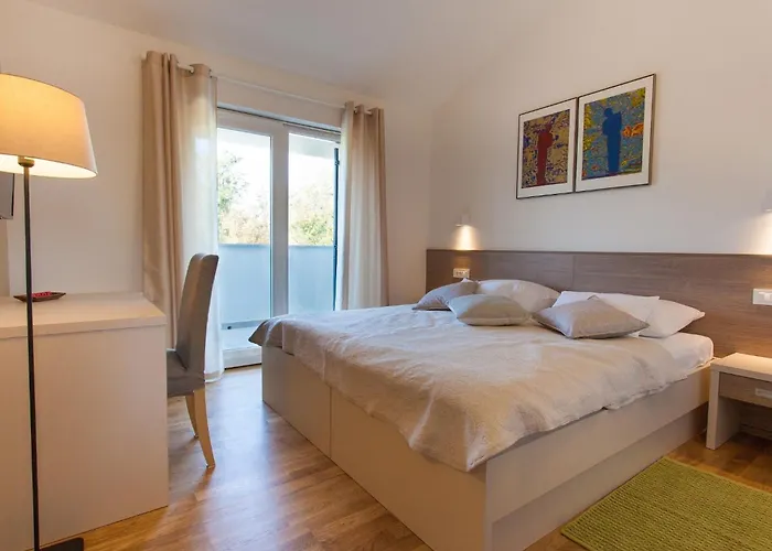 Adrimar Mit Privatem Pool By Interhome Risika