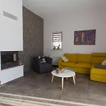 Adrimar Mit Privatem Pool By Interhome Casa vacanze