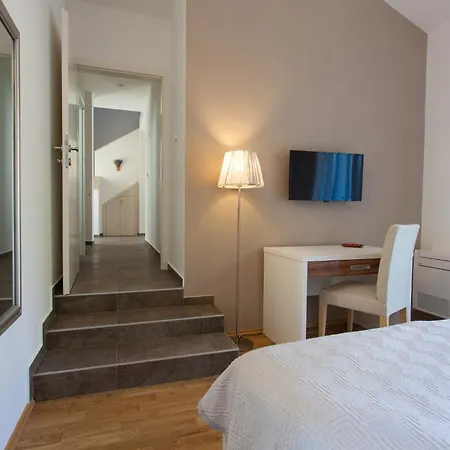 Adrimar Mit Privatem Pool By Interhome * Рисика