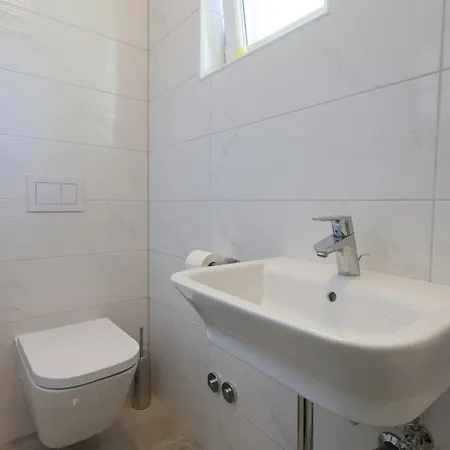 Adrimar Mit Privatem Pool By Interhome Дом отдыха