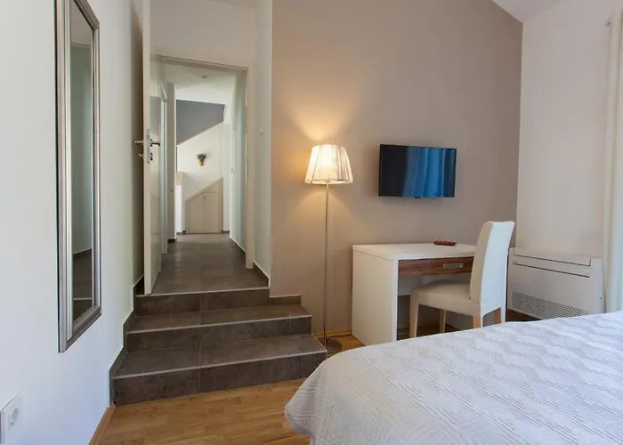 Adrimar Mit Privatem Pool By Interhome * Рисика